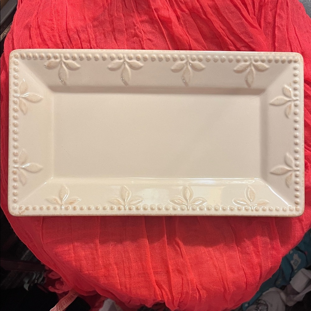 Signature Housewares Inc Vintage Chic Cream Rectangular Platter
